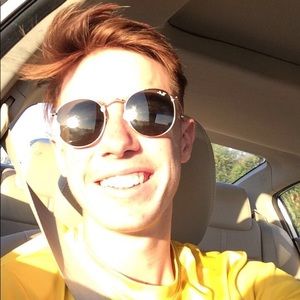 Meet your Posher, Clay